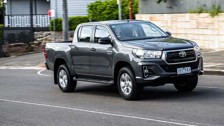 Toyota Hilux 2020: giá bán và đánh giá - 27