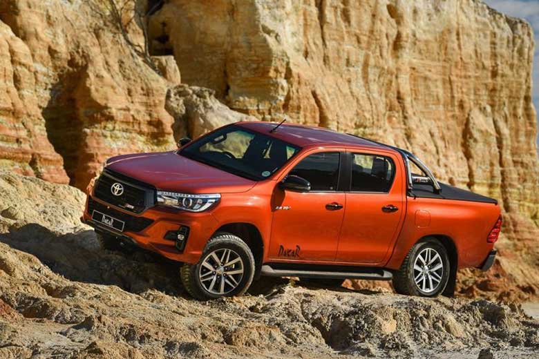 Toyota Hilux 2020: giá bán và đánh giá - 3