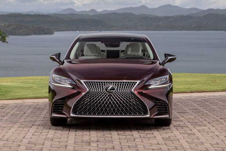 cận cảnh Lexus LS 500 2020