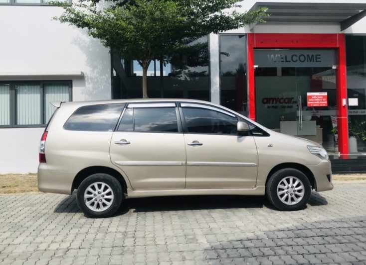 Toyota Innova G 2.0AT 2013 - 6