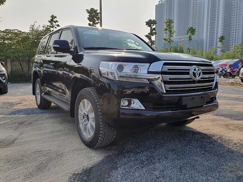 Toyota Land Cruiser 2020 giá hơn 4 tỷ đồng mở bán tại Việt Nam