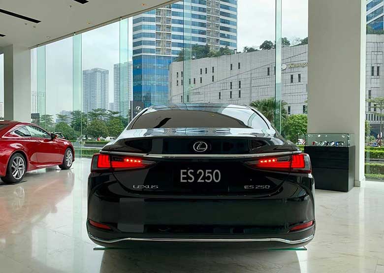 Lexus ES 250 2020: Giá lăn bánh và thông số - 8