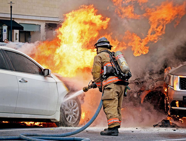 Xe ô tô bốc cháy: Nguyên nhân và cách hạn chế cháy nổ - 5