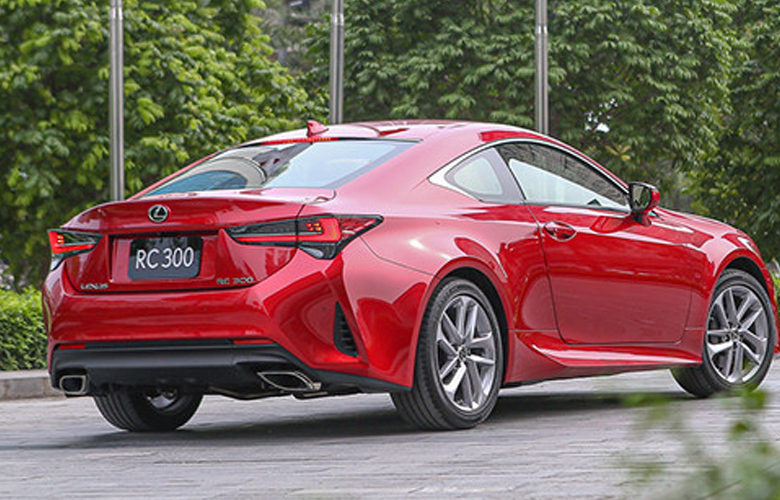 So sánh xe Lexus RC 300 2020 và Chevrolet Camaro 2020: Chọn xe Nhật hay xe Mỹ? - 6