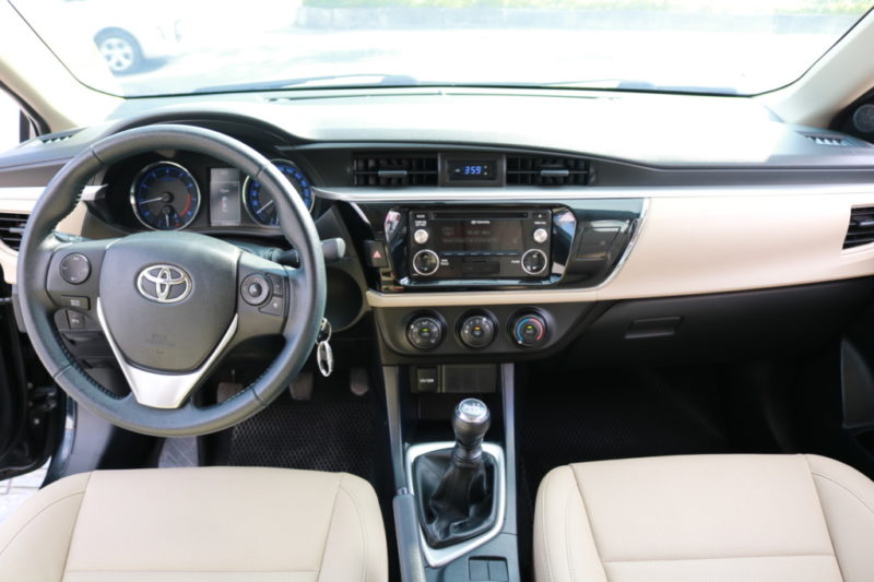 Toyota Altis 1.8MT 2017 - 12