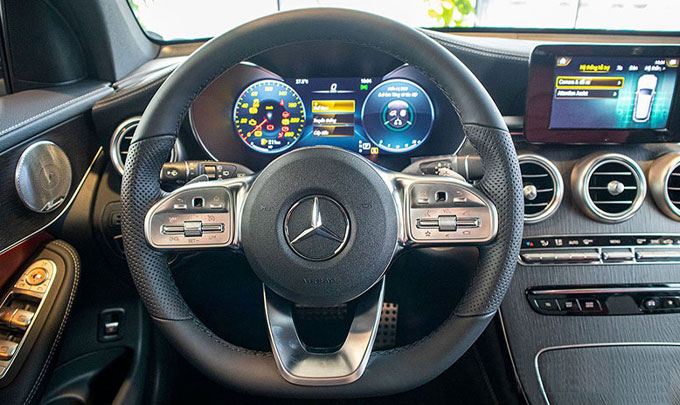 So sánh xe Mercedes-Benz GLC 300 2020 và BMW X3 2020 - 55