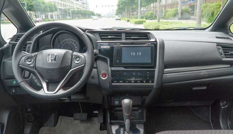 Đánh giá vô lăng xe Honda Jazz 2020