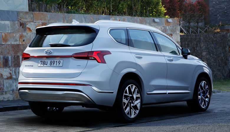 đuôi xe hyundai santafe 2021