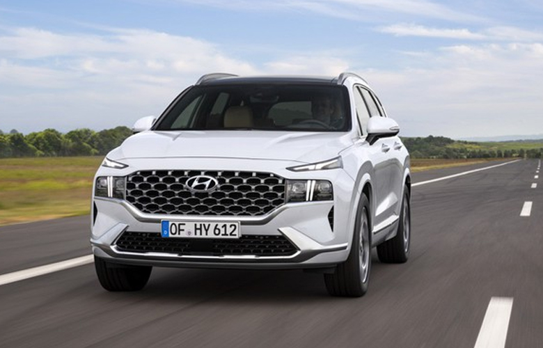 Hyundai SantaFe có cả bản máy xăng và máy dầu