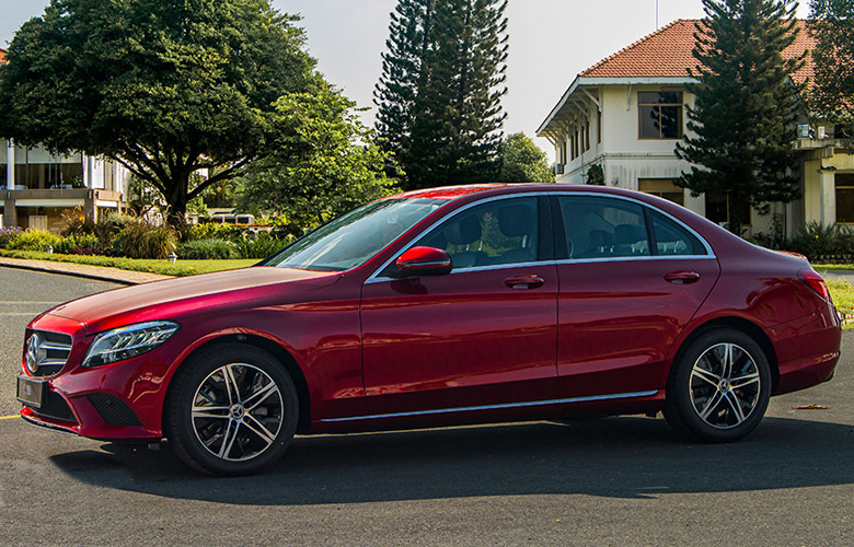 Mercedes-Benz E180 2020: Thông số, giá lăn bánh kèm khuyến mãi thàng 7/2020 - 2