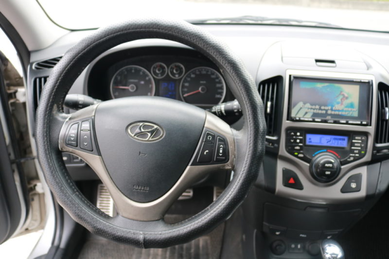 Hyundai i30 1.6AT 2009 - 15