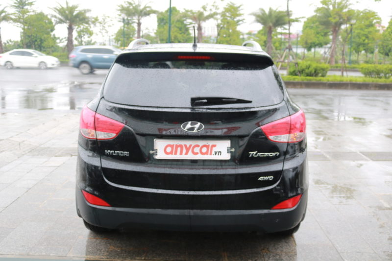 Hyundai Tucson 2.0 4WD 2.0AT 2012 - 4