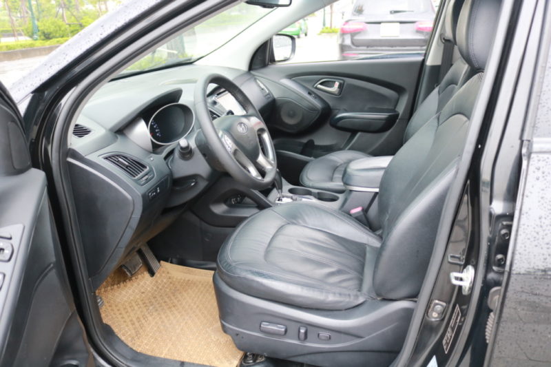 Hyundai Tucson 2.0 4WD 2.0AT 2012 - 10