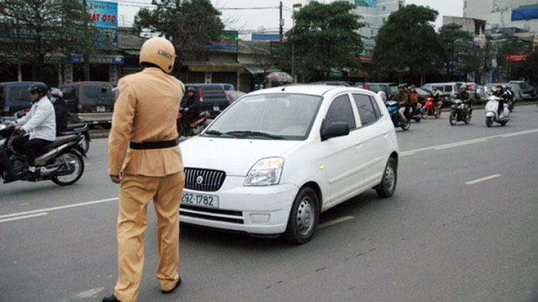 2020 Không đầy đủ giấy tờ khi tham gia giao thông bị phạt nhiêu - 4