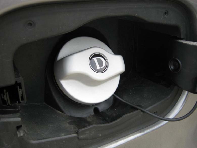 Bình xăng xe ô tô có nước và cách giải quyết nhanh chóng - 2