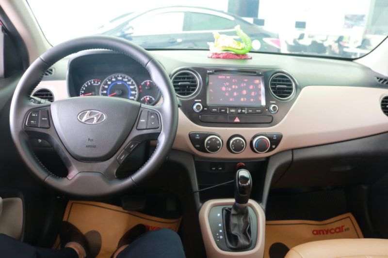 Hyundai i10 Hatchback 1.0AT 2014 - 8