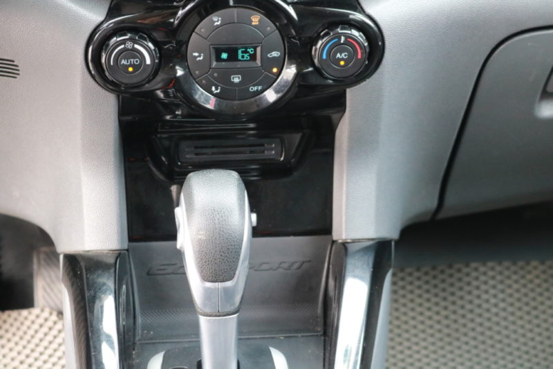 Ford EcoSport Titanium 1.5AT 2015 - 16