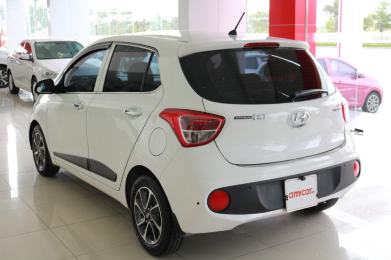 Hyundai i10 Hatchback 1.2AT 2019 - 7