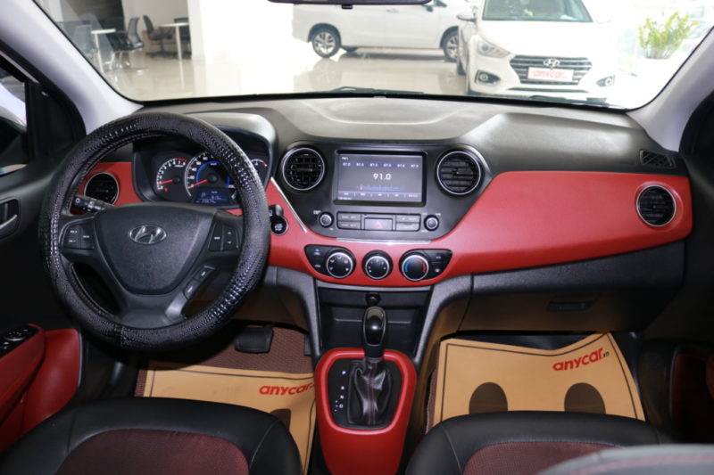 Hyundai i10 Hatchback 1.2AT 2019 - 9