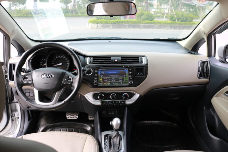 Kia Rio 1.4AT 2016 - 11