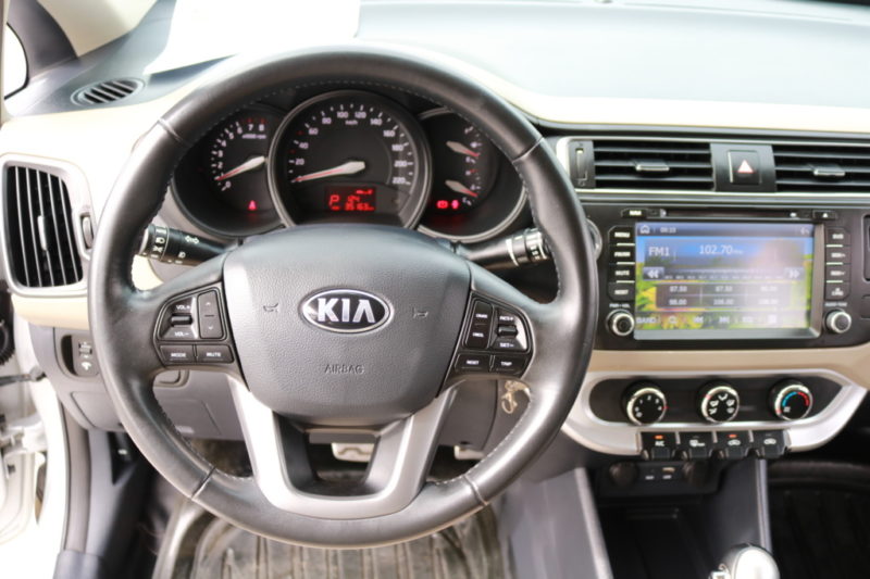 Kia Rio 1.4AT 2016 - 12