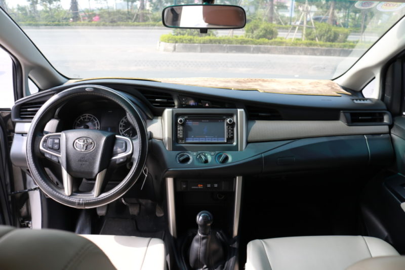 Toyota Innova E 2.0MT 2017 - 14