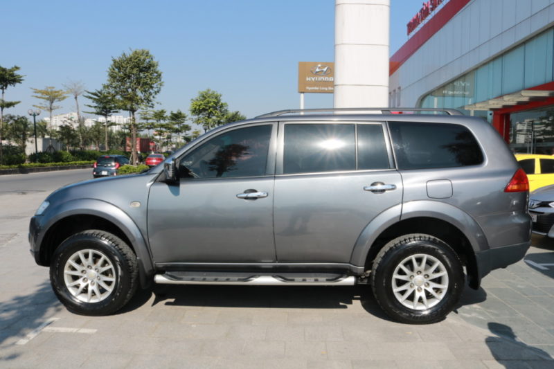 Mitsubishi Pajero Sport 4x2 2.5AT 2012 - 4