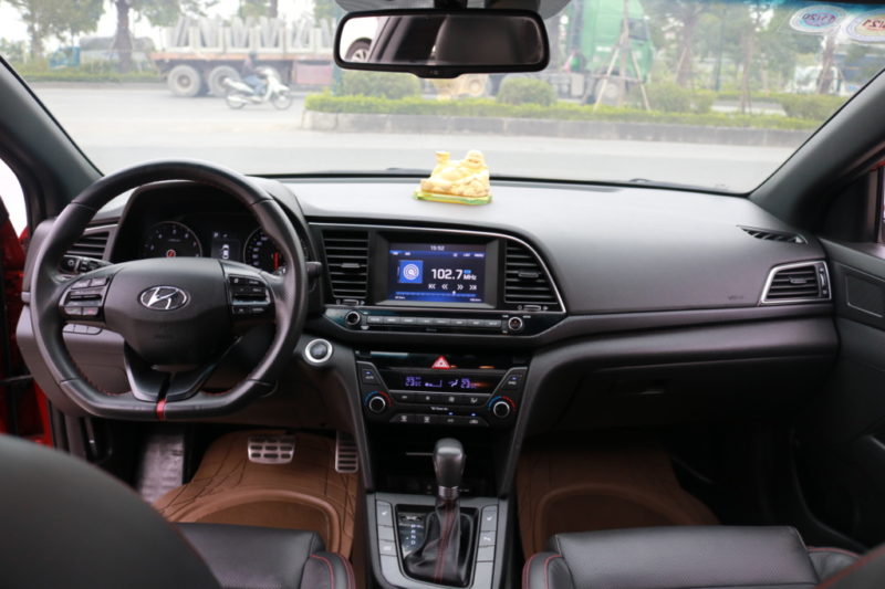 Hyundai Elantra Sport 1.6AT 2018 - 12