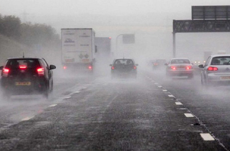 Sai lầm tai hại của tài xế trong mùa mưa bão - 4