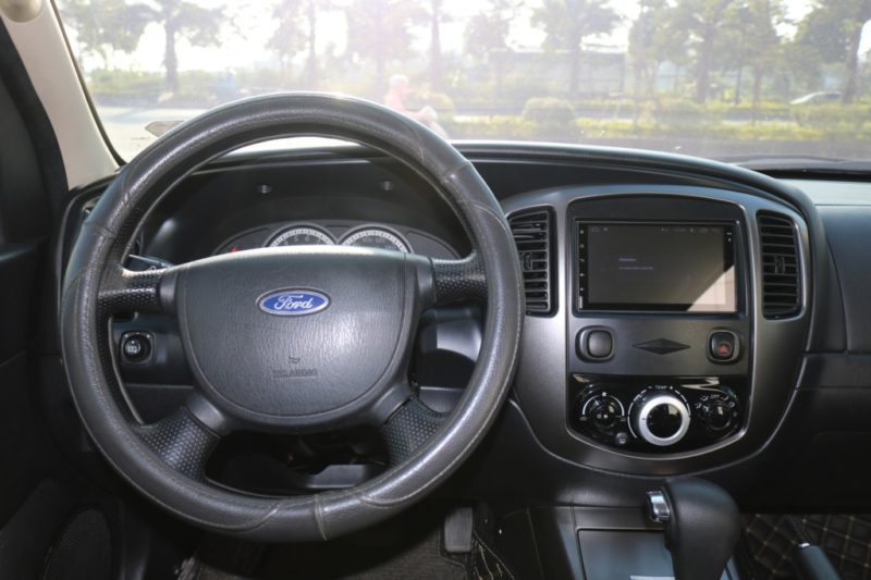 Ford Escape 2.3AT 2013 - 12