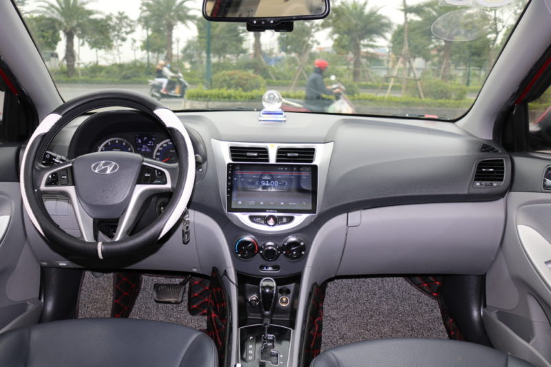 Hyundai Accent 1.4AT 2013 - 11