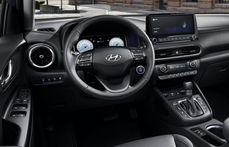 Khoang lái Hyundai Kona 2021 khá thoải mái và tiện dụng