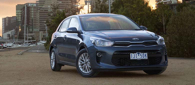 Đánh giá của người dùng về Kia Rio 2017 kèm giá bán - 2