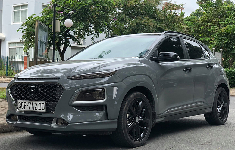 Hyundai Kona màu Carbon lạ mắt