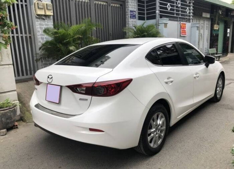 Mazda3 cũ được chuộng vì giá mềm hơn xe đời mới