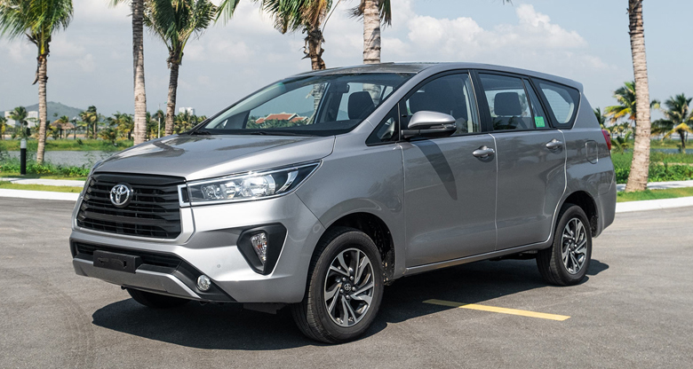 Toyota Innova Bảng giá xe Innova 2020 và tin khuyến mãi mới nhất tháng 3 2020