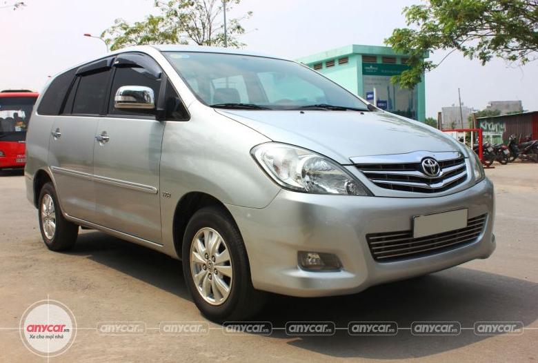 Giá xe ôtô hôm nay 189 Toyota Innova ưu đãi 40 triệu đồng