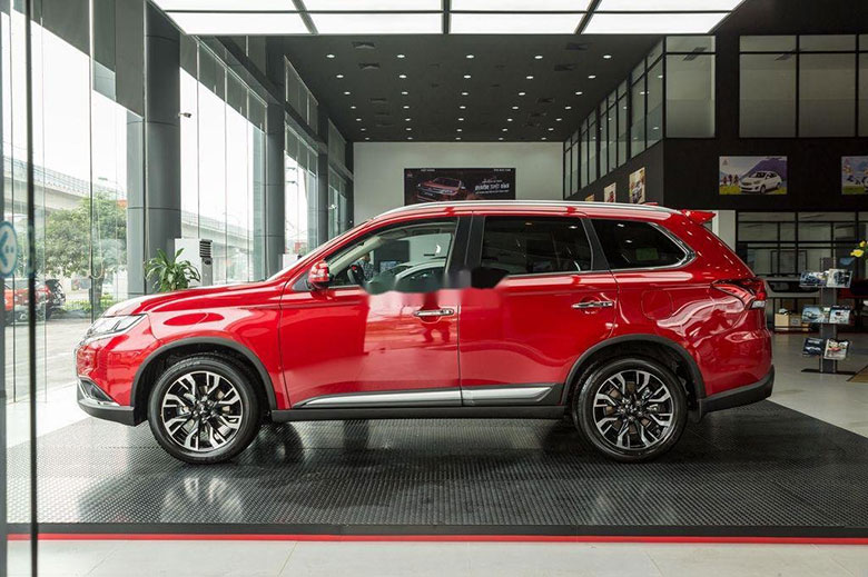 Ưu nhược điểm Mitsubishi Outlander 2020 kèm giá bán-2