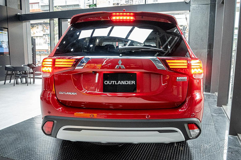 Mitsubishi Outlander cũ: Bảng giá xe Outlander cũ tháng 01/2021-2