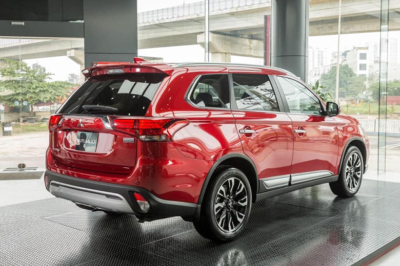 Ưu nhược điểm Mitsubishi Outlander 2020 kèm giá bán-3