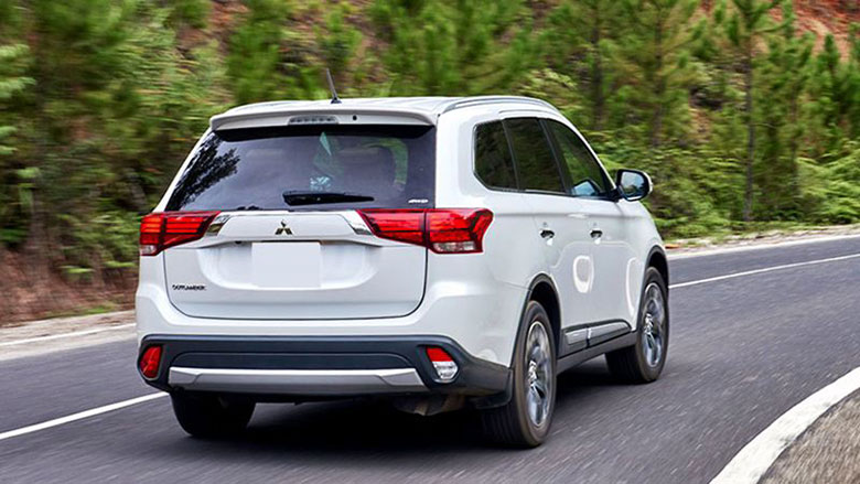 Đánh giá nhanh Mitsubishi Outlander 2017 kèm giá bán-3