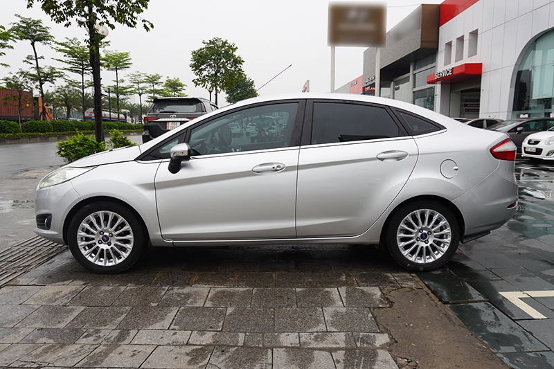 Ford Fiesta Titanium 1.5AT 2015 - 5