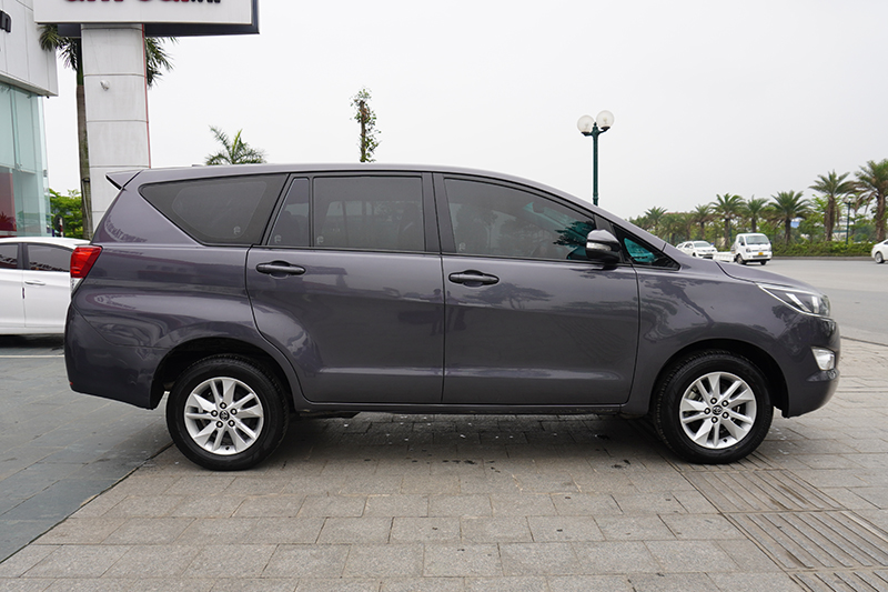 Toyota Innova 2.0MT 2017 - 4