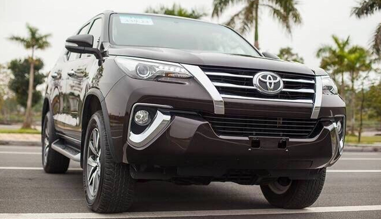 Cho thuê xe tháng Toyota Fortuner 2019  Cho Thuê Xe Tháng Cho Thuê Xe  Cưới Cho Thuê Xe Du Lịch Tại Tp Hồ Chí Minh