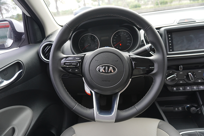 Kia Soluto Deluxe 1.4MT 2020 - 12