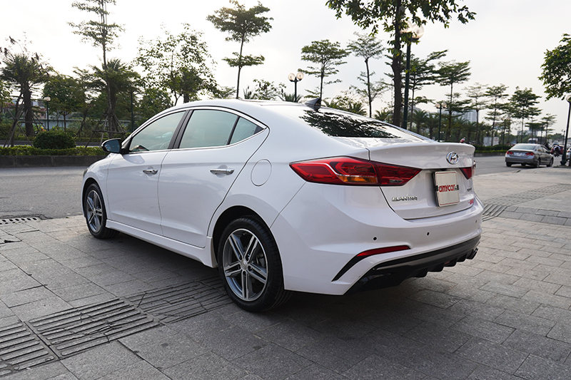 Hyundai Elantra  Sport 1.6AT 2019 - 8