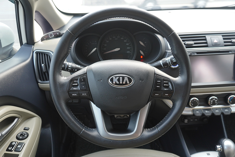 Kia Rio 1.4AT 2016 - 12