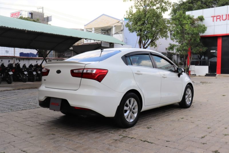 Kia Rio 1.4AT 2016 - 6