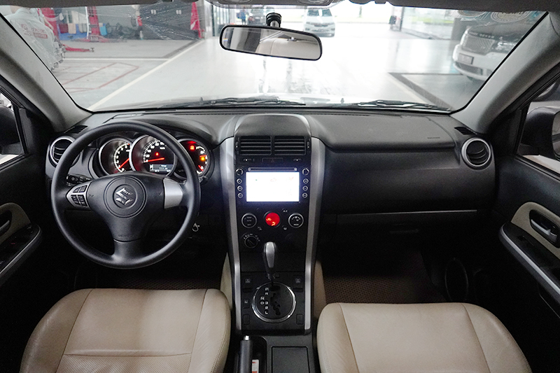 Suzuki Grand Vitara 4*4 2.0AT 2015 - 11