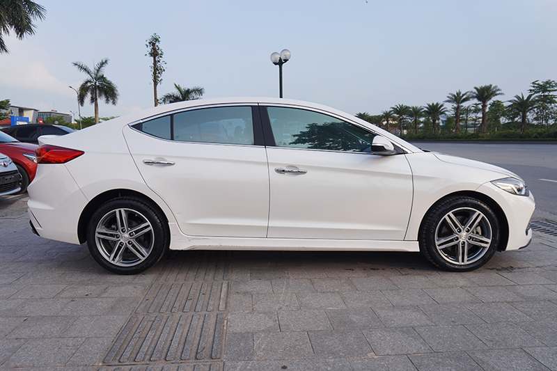 Hyundai Elantra  Sport 1.6AT 2019 - 4